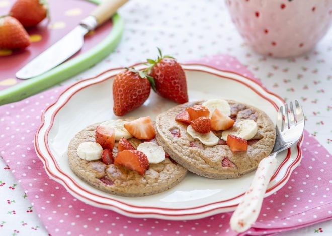 Pancake oatmeal dan stroberi di airfryer